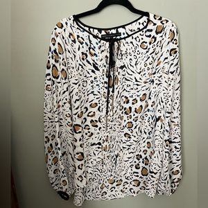 White House Black Market fun lightweight blouse size XL